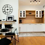 Everysky - Emilii Plater 18-18a شقة كارباش