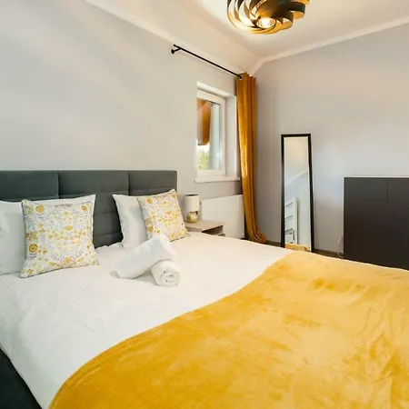 Everysky - Emilii Plater 18-18a * Karpacz