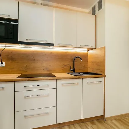 Everysky - Emilii Plater 18-18a * Karpacz