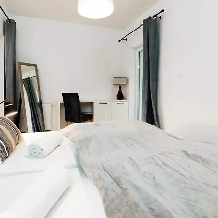 Everysky - Emilii Plater 18-18a Apartmán