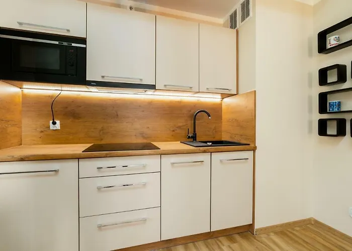 Everysky - Emilii Plater 18-18a * كارباش