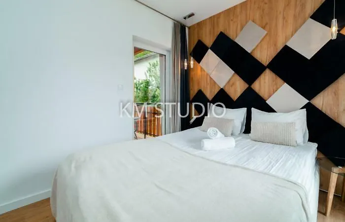 Everysky - Emilii Plater 18-18a *